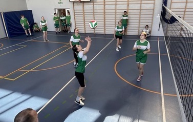 Powiatowe Igrzyska Młodzieży w Piłce Siatkowej w kategorii dziewcząt i chłopc&oacute;w w Mikołajkach Pomorskich 91