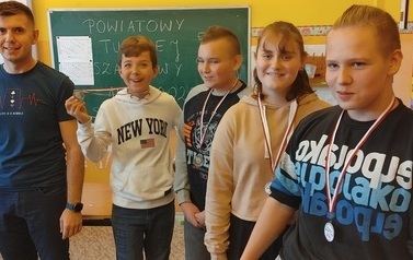 Powiatwoe Igrzyska Dzieci i Młodziezy w Drużynowych Szachach w Myslicach 9