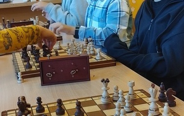 Powiatwoe Igrzyska Dzieci i Młodziezy w Drużynowych Szachach w Myslicach 34