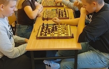 Powiatwoe Igrzyska Dzieci i Młodziezy w Drużynowych Szachach w Myslicach 38