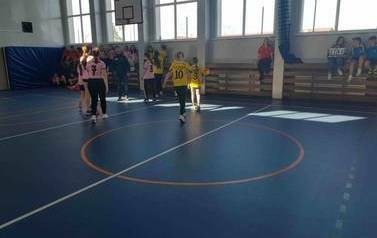 11.03.2022 r. - Powiatowe Igrzyska Dzieci i Młodzieży w Koszyk&oacute;wce 6