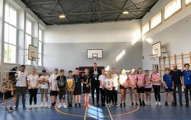 12.10.2022 r. - Powiawtowe Igrzyska dzieci i Młodzieży w Drużynowym Badminton w Mikołajkach Pomorskich 9