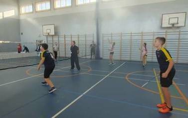 12.10.2022 r. - Powiawtowe Igrzyska dzieci i Młodzieży w Drużynowym Badminton w Mikołajkach Pomorskich 10