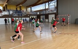 Powiatowe Igrzyska Dzieci w Koszyk&oacute;wce w kategorii dziewcząt i chłopc&oacute;w, w Sztumie 23