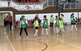 Powiatowe Igrzyska Dzieci w Koszyk&oacute;wce w kategorii dziewcząt i chłopc&oacute;w, w Sztumie 38