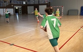 Powiatowe Igrzyska Dzieci w Koszyk&oacute;wce w kategorii dziewcząt i chłopc&oacute;w, w Sztumie 49