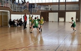 Powiatowe Igrzyska Dzieci w Koszyk&oacute;wce w kategorii dziewcząt i chłopc&oacute;w, w Sztumie 54