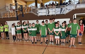 Powiatowe Igrzyska Dzieci w Koszyk&oacute;wce w kategorii dziewcząt i chłopc&oacute;w, w Sztumie 56