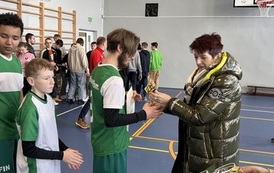 Powiatowe Igrzyska Młodzieży w Piłce Siatkowej w kategorii dziewcząt i chłopc&oacute;w w Mikołajkach Pomorskich 23