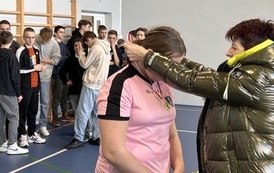 Powiatowe Igrzyska Młodzieży w Piłce Siatkowej w kategorii dziewcząt i chłopc&oacute;w w Mikołajkach Pomorskich 41