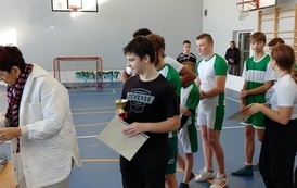 Powiatowe Igrzyska Młodzieży w kategorii dziewcząt i chłopc&oacute;w w Unihokeju 15