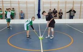 Powiatowe Igrzyska Młodzieży w kategorii dziewcząt i chłopc&oacute;w w Unihokeju 43