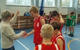 Igrzyska Dzieci chłopc&oacute;w i dziewcząt w koszyk&oacute;wce 3x3 w Mikołajkach Pomorskich 4