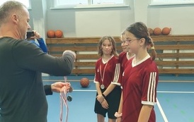 Igrzyska Dzieci chłopc&oacute;w i dziewcząt w koszyk&oacute;wce 3x3 w Mikołajkach Pomorskich 13