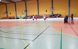 P&oacute;łfinal Wojew&oacute;dzkich Igrzysk Młodzieży w Unihokeju w kategorii dziewcząt w Prabutach 1