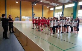 P&oacute;łfinal Wojew&oacute;dzkich Igrzysk Młodzieży w Unihokeju w kategorii dziewcząt w Prabutach 2