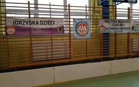 P&oacute;łfinal Wojew&oacute;dzkich Igrzysk Młodzieży w Unihokeju w kategorii dziewcząt w Prabutach 8